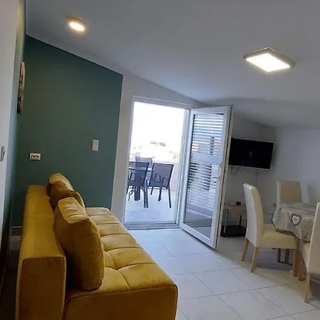 Fran Apartamento Vir